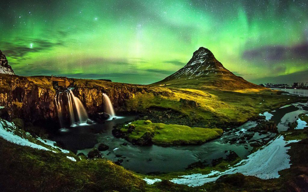 TRAVELING TO ICELAND