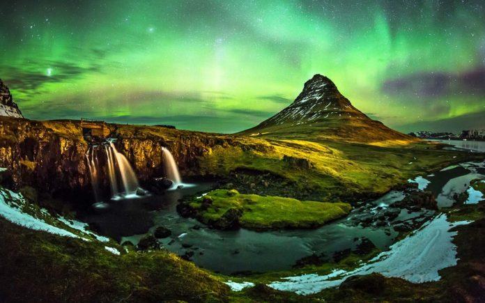 TRAVELING TO ICELAND