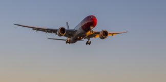Norwegian 787 sunset