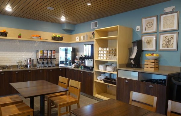 COUNTRY INN & SUITES OPENS HOTEL NEAR THE UNIVERSITY OF WISCONS