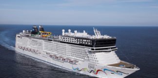 Norwegian Cruise Line celebrates top cruise honour at World Travel Awards in Athens