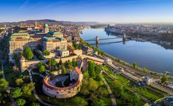 THE EUROPEAN TRAVEL COMMISSION REPORTS GROWTH MOMENTUM TOWARDS THE PEAK TRAVEL SEASON