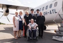 Finavia and Finnair fulfilled a senior citizen’s dream: Lempi Meskus, 92, visited an airplane for the first time in her life
