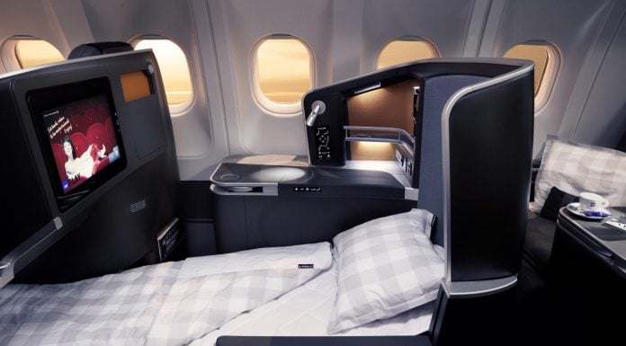 SAS REPORTS STRONG EARNINGS IN PEAK SEASON STRONG EARNINGS IN PEAK SEASON