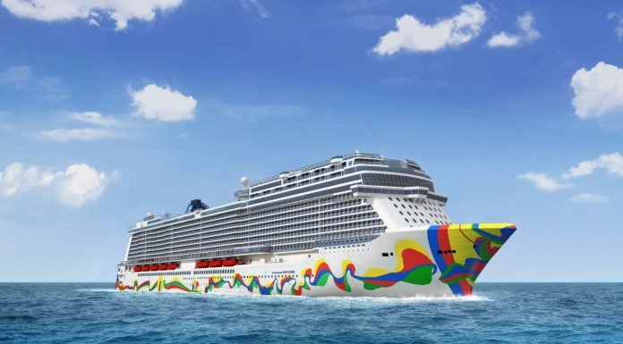 Norwegian Encore Hull Artwork unveiled Norwegian Encore Hull Artwork unveiled