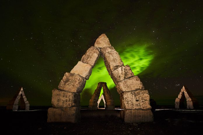 Exclusive Travel Proudly Offers Exclusive Private Northern Light Photographic Tours in Iceland Exclusive Travel Proudly Offers Exclusive Private Northern Light Photographic Tours in Iceland